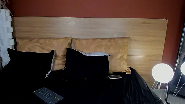 scarlett25   online show from 02/16/26, 08:16