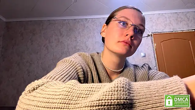 Jolievic online show from 04/12/26, 05:29