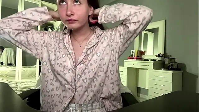 Iuckystar19 online show from 01/18/26, 03:16