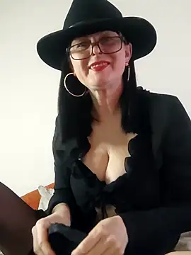 AliceSwan57 online show from 04/24/26, 03:42