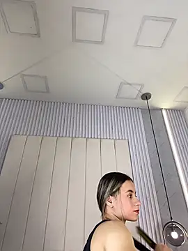 JuliaColemann online show from 03/01/26, 12:07