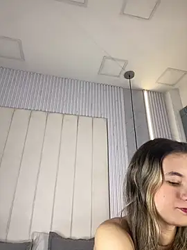 JuliaColemann online show from 05/08/26, 11:59