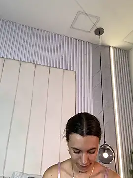 JuliaColemann online show from 05/15/26, 12:01