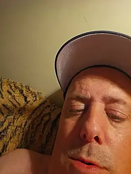 Snapshot of Martin_dick78 chatting on 05/26/26, 08:27 Martin dick78 online show from 05/26/26, 08:27