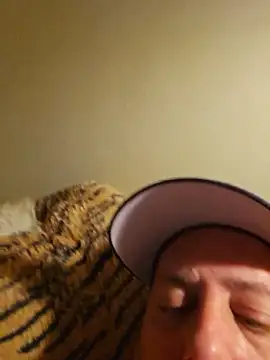 Snapshot of Martin_dick78 chatting on 06/18/26, 12:11 Martin dick78 online show from 06/18/26, 12:11