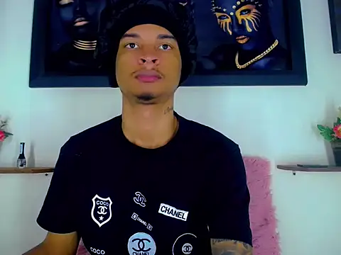 Tatoo Noah online show from 04/19/26, 09:17