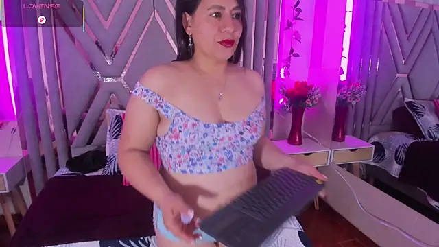 adri rivera online show from 05/28/26, 08:17