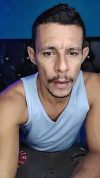 juanmaur22 online show from 02/02/26, 08:29