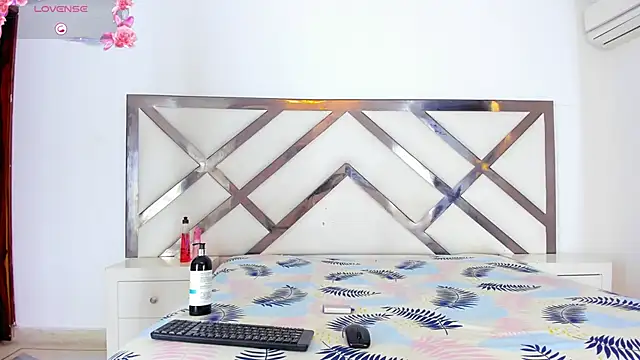 tifanibrown online show from 02/17/26, 01:51