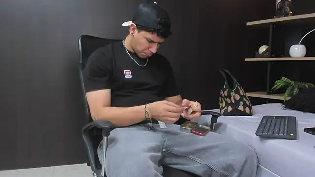 Tobias Vega online show from 02/24/26, 05:55