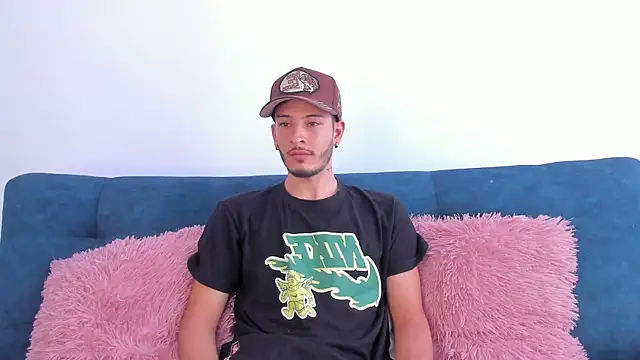 Snapshot of josh__val chatting on 07/21/26, 08:11 josh val online show from 07/21/26, 08:11
