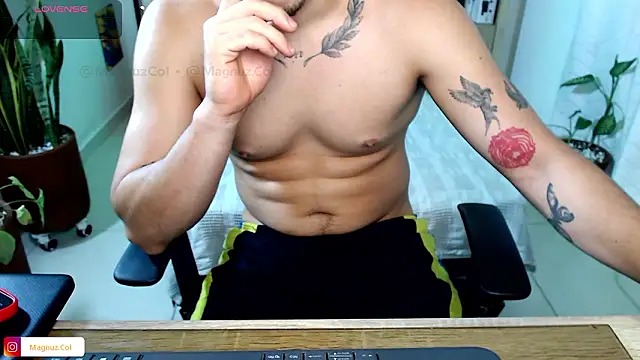 Magnuz Col online show from 02/16/26, 04:52