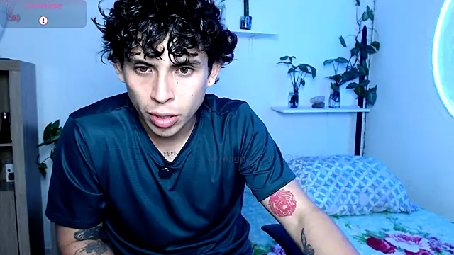 Magnuz Col online show from 04/21/26, 01:42