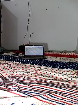 Zara  Flor online show from 02/13/26, 12:23