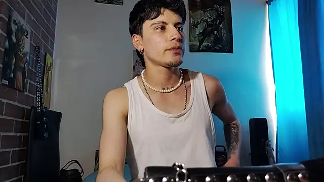Snapshot of PaulDamico chatting on 05/11/26, 06:27 PaulDamico online show from 05/11/26, 06:27