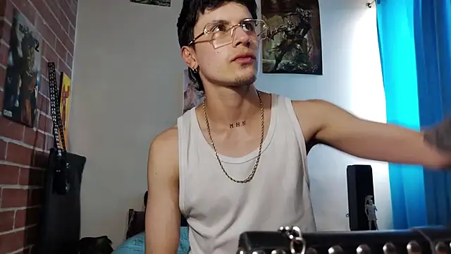 Snapshot of PaulDamico chatting on 05/15/26, 04:14 PaulDamico online show from 05/15/26, 04:14