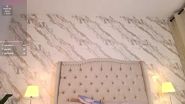 isabella rossee  online show from 04/21/26, 07:50