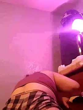 KumKitten1234 online show from 02/09/26, 06:12