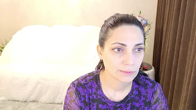 LovelyBeatrice online show from 02/16/26, 06:20