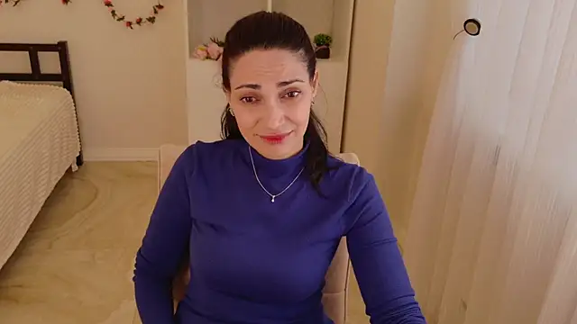 LovelyBeatrice online show from 04/19/26, 11:09