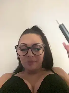 HiddendesireXO01 online show from 02/16/26, 11:50