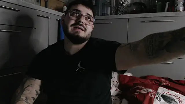 HiddendesireXO01 online show from 02/24/26, 08:18