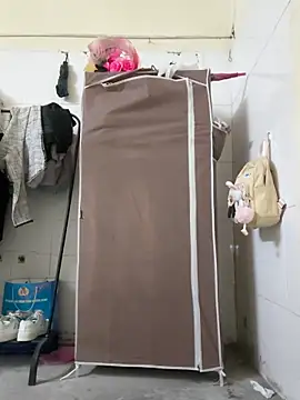 Pinks cool online show from 03/23/26, 02:54