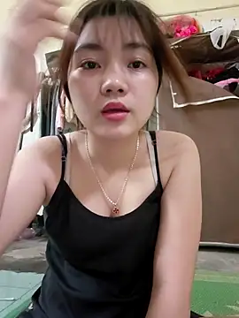 Pinks cool online show from 04/21/26, 02:34