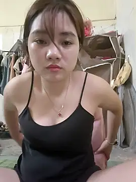 Snapshot of Pinks_cool chatting on 07/14/26, 02:23 Pinks cool online show from 07/14/26, 02:23