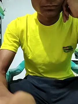 Snapshot of its_rising_star chatting on 02/06/26, 08:23 its rising star online show from 02/06/26, 08:23