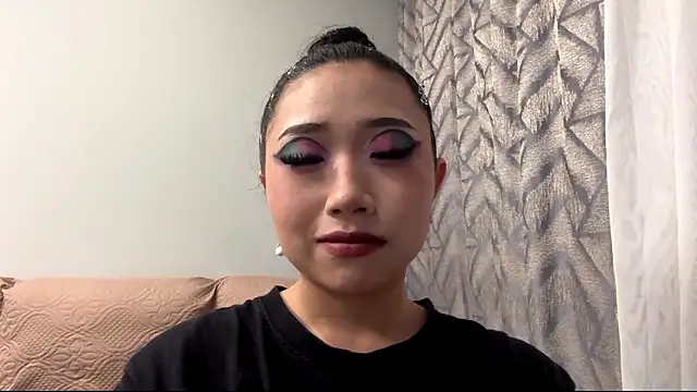 SweetMiaXO online show from 03/21/26, 11:04