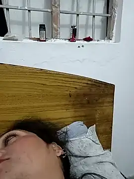 Cute-karisma1234 online show from 02/09/26, 04:22