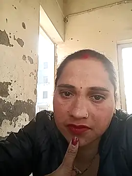 Cute-karisma1234 online show from 02/20/26, 02:52