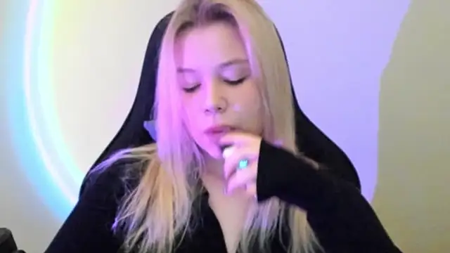 Lulu Di online show from 02/21/26, 05:08