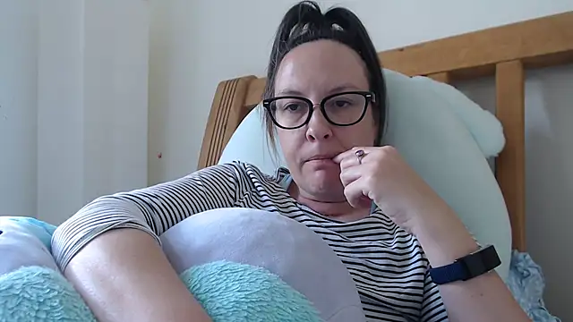 Snapshot of PsychicDominatrix chatting on 06/05/26, 12:11 PsychicDominatrix online show from 06/05/26, 12:11