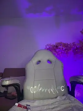 Doll Luna  online show from 04/30/26, 08:15
