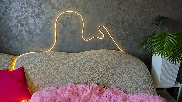 Dream Olivia online show from 02/20/26, 06:26