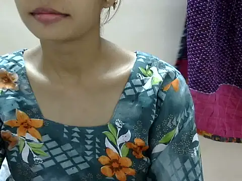 Snapshot of Kulsum_S chatting on 07/06/26, 02:03 Kulsum S online show from 07/06/26, 02:03