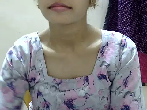 Snapshot of Kulsum_S chatting on 07/26/26, 01:51 Kulsum S online show from 07/26/26, 01:51