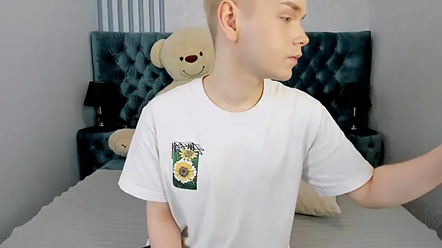 Je Salvatore online show from 03/04/26, 07:36