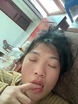 Lyn-be99 online show from 02/15/26, 07:51