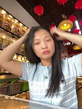 Lyn-be99 online show from 04/04/26, 03:49