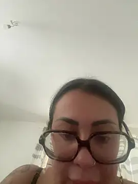 Melissa-suisse online show from 02/16/26, 02:13