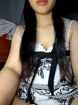 Snapshot of linhtay_ chatting on 07/07/26, 04:37 linhtay online show from 07/07/26, 04:37