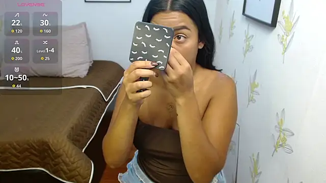 Laia white online show from 04/09/26, 11:59