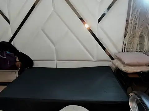 Shara Oz online show from 02/28/26, 02:56