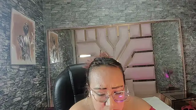 Shara Oz online show from 04/11/26, 03:00