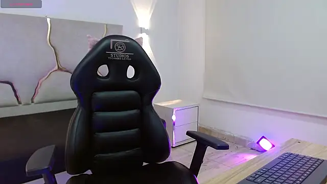 TINY TAY online show from 03/07/26, 11:40