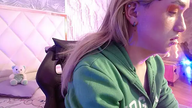 NOOAH TAY online show from 02/09/26, 03:32