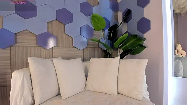 KatyaKozlov online show from 04/06/26, 07:37